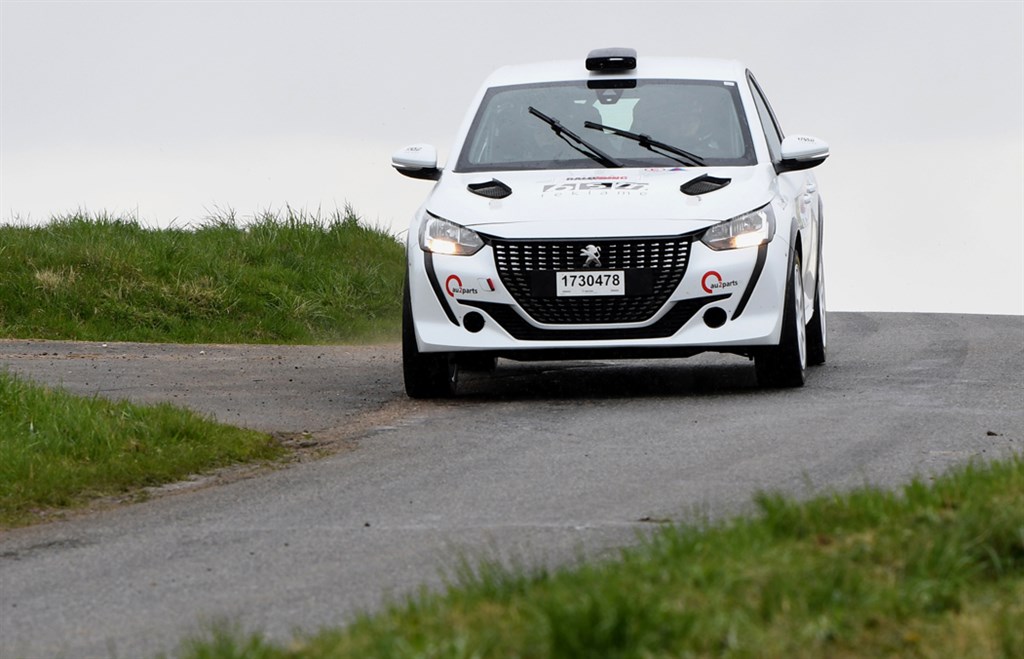 Martin Johansen er efter en pause tilbage i en helt ny Peugeot 208 Rally4 for sammen med Louise Bang Hartwig at samle point til mesterskabet i Dansk Super Rally 2024.
(Foto: Morten Dam - autoMOTIV/specialpress)